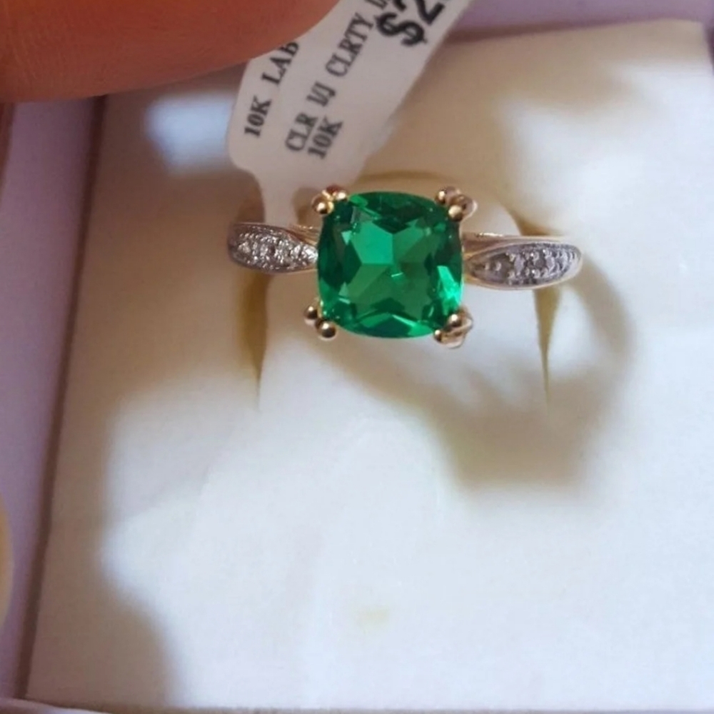 10KT EMERALD